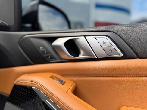 Used 2019 BMW X7 xDrive50i w/ M Sport Package image 50