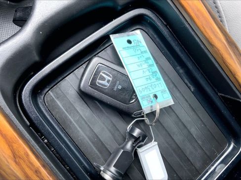 Used 2020 Honda CR-V Touring image 15