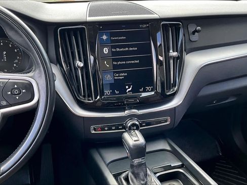 Used 2020 Volvo XC60 T5 Momentum AWD/4WD image 6