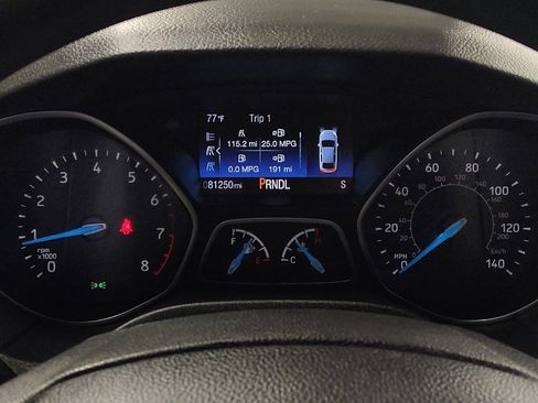 Used 2018 Ford Focus SE FWD image 23