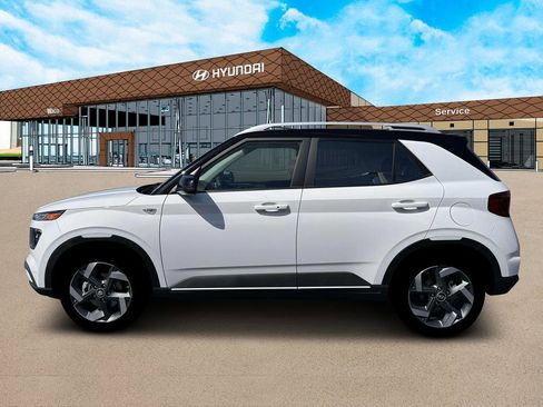 New 2026 Hyundai Venue SEL FWD image 3