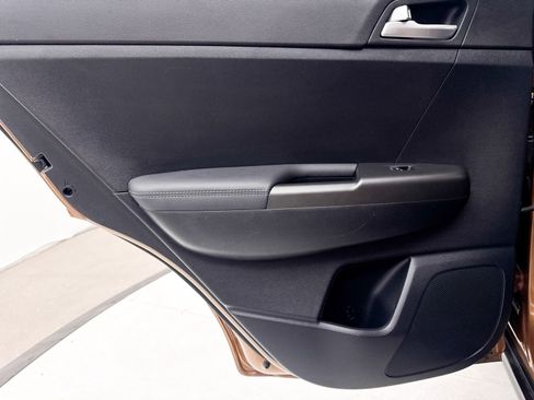 Certified 2021 Kia Sportage LX FWD image 30