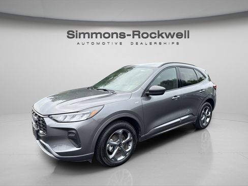 Used 2024 Ford Escape ST-Line image 9