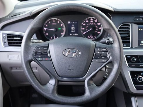 Used 2016 Hyundai Sonata SE image 25