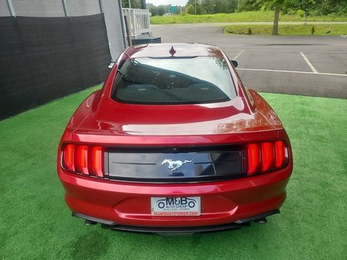 Used 2020 Ford Mustang Coupe RWD image 6