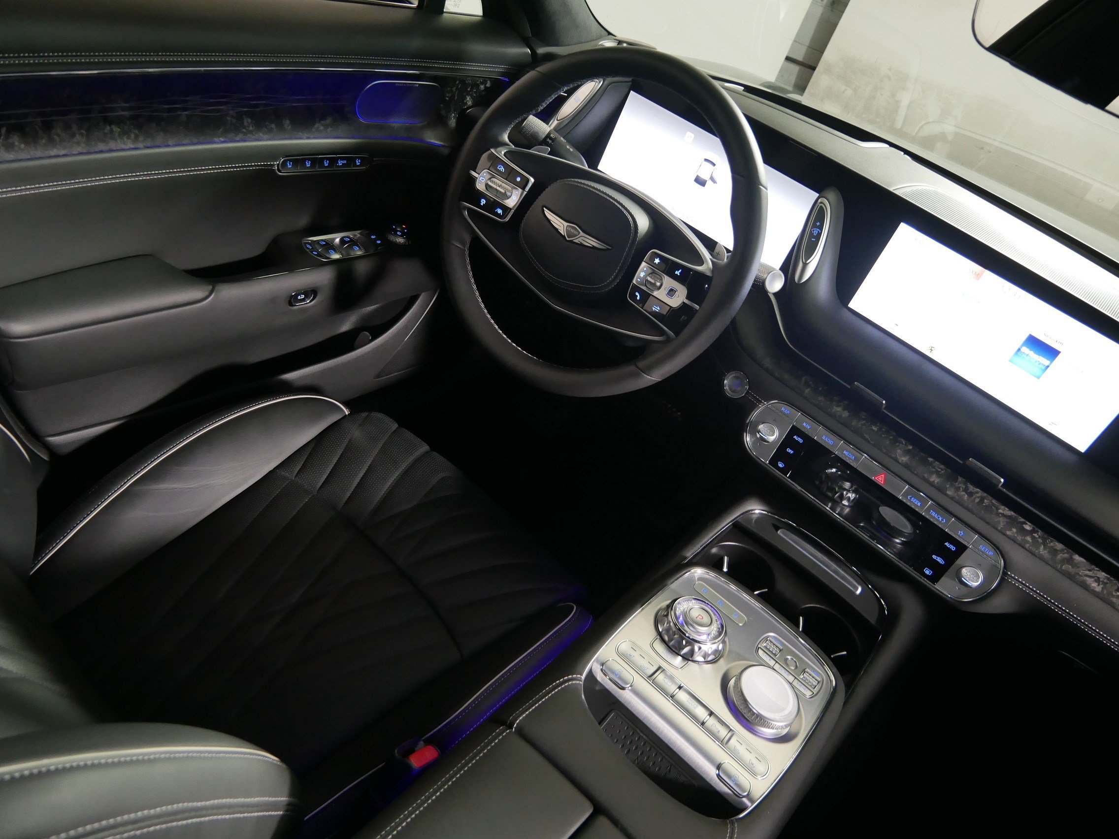 Used 2024 Genesis G90 3.5T AWD/4WD image 9
