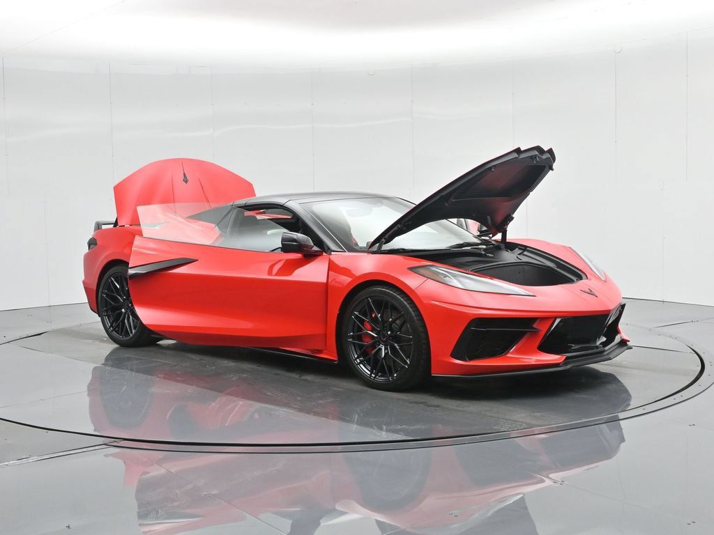Used 2021 Chevrolet Corvette Stingray Premium Conv w/ Z51 Performance Package RWD image 35