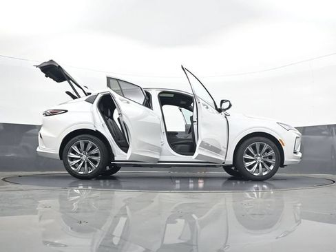Used 2026 Buick Envista Avenir FWD image 33