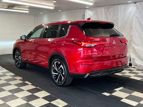 Used 2022 Mitsubishi Outlander ES AWD/4WD image 7
