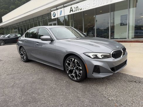 Used 2026 BMW 330i Sedan RWD image 2
