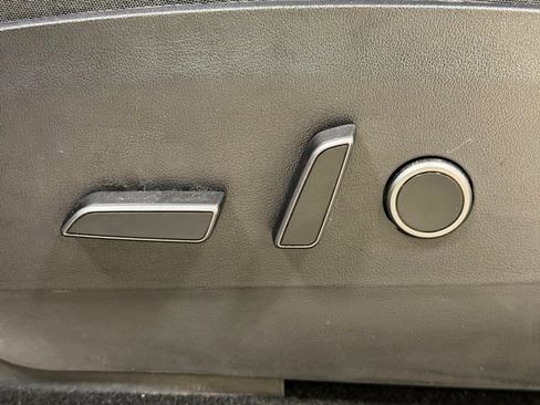 Used 2021 Tesla Model Y Long Range image 19