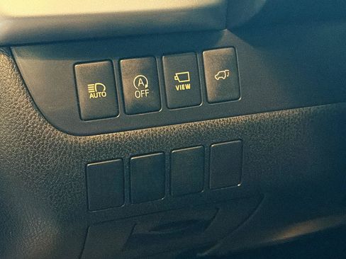 Used 2018 Toyota Highlander Limited Platinum AWD/4WD image 17
