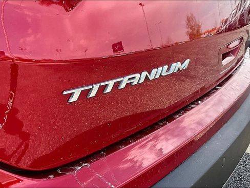 Used 2022 Ford Edge Titanium w/ Equipment Group 301A AWD/4WD image 22