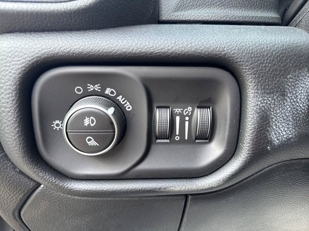 New 2026 RAM 2500 Laramie AWD/4WD image 20