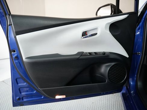 Used 2018 Toyota Prius Two w/ Prius Two Safety Plus Package image 44