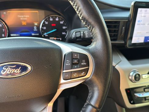 Used 2022 Ford Explorer XLT w/ Equipment Group 202A RWD image 22