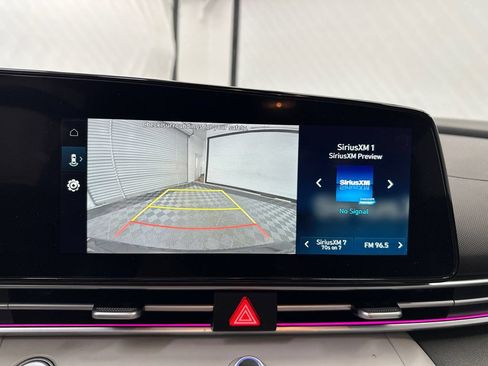 Used 2025 Hyundai Elantra Limited FWD image 29