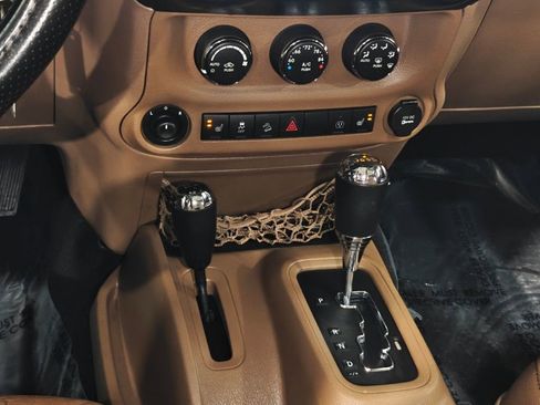 Used 2013 Jeep Wrangler Unlimited Sahara w/ Dual Top Group image 7