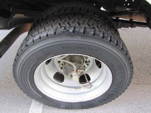 Used 2012 RAM 5500 SLT w/ Max Tow Pkg image 17