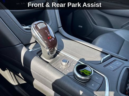 Used 2024 Cadillac XT6 Premium Luxury AWD/4WD image 25