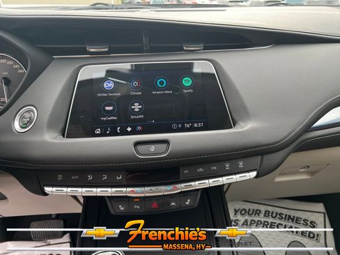 Used 2023 Cadillac XT4 Luxury w/ Driver Awareness Package AWD/4WD image 17