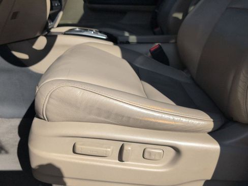 Used 2016 Honda Pilot Touring image 5