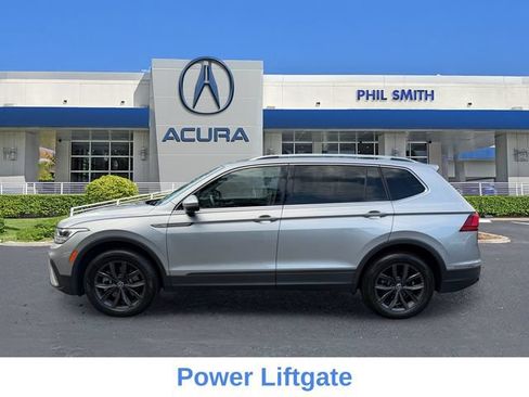 Used 2022 Volkswagen Tiguan SE w/ Panoramic Sunroof Package AWD/4WD image 5