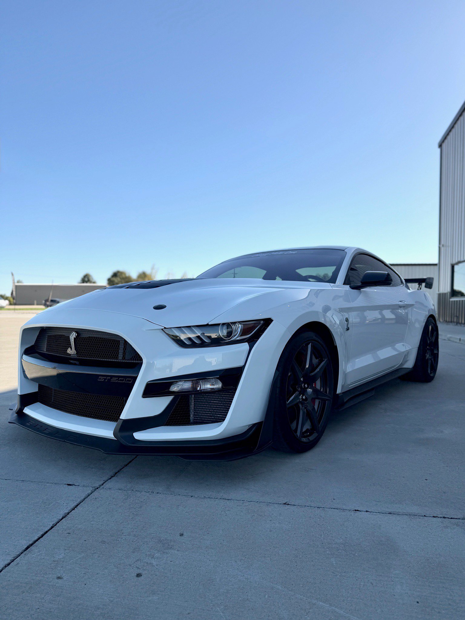 Used 2022 Ford Mustang Shelby GT500 w/ Carbon Fiber Track Pack RWD image 6