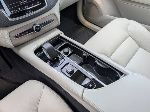 Used 2023 Volvo XC90 B6 Plus w/ Protection Package Premier AWD/4WD image 23