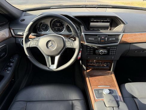 Used 2013 Mercedes-Benz E 350 BlueTEC Sedan image 16