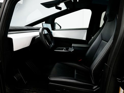 Used 2024 Tesla Cybertruck Cyberbeast image 10