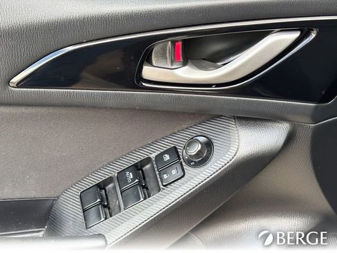 Used 2016 MAZDA MAZDA3 i Sport image 20