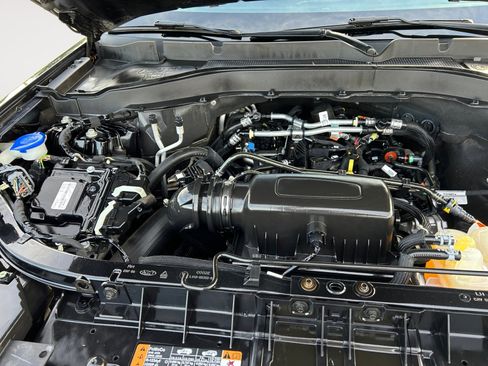 Used 2023 Ford Explorer XLT RWD image 24