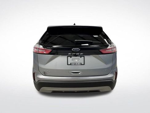 Used 2024 Ford Edge SEL w/ Convenience Package image 14