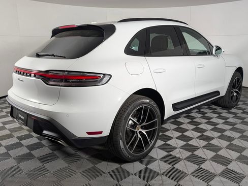 New 2026 Porsche Macan image 7