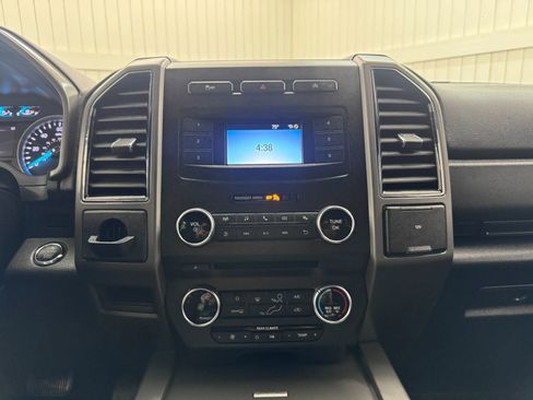 Used 2018 Ford Expedition XLT w/ Cargo Package image 19