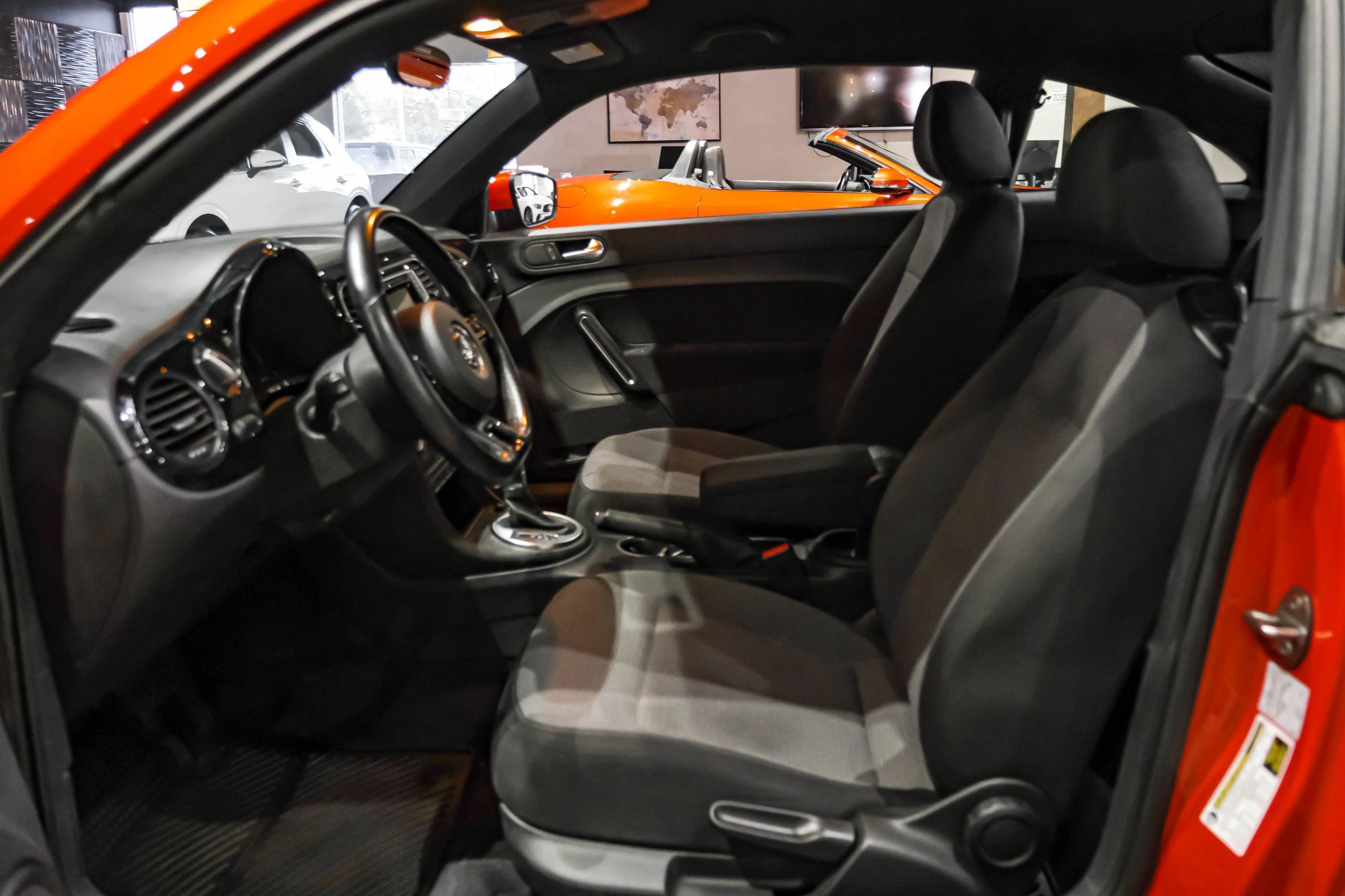 Used 2019 Volkswagen Beetle 2.0T S FWD image 4