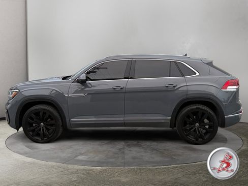 Used 2022 Volkswagen Atlas Cross Sport SEL Premium R-Line AWD/4WD image 4