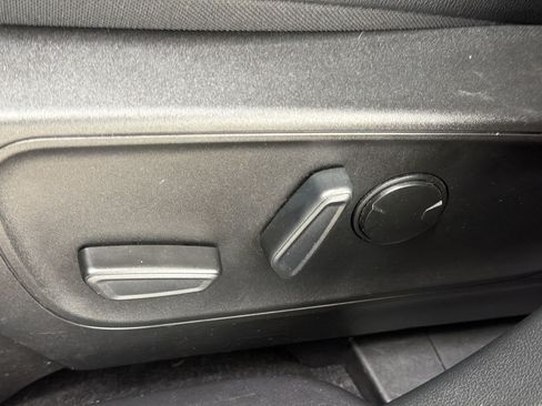 Used 2023 Ford Escape Platinum w/ Premium Technology Package FWD image 15