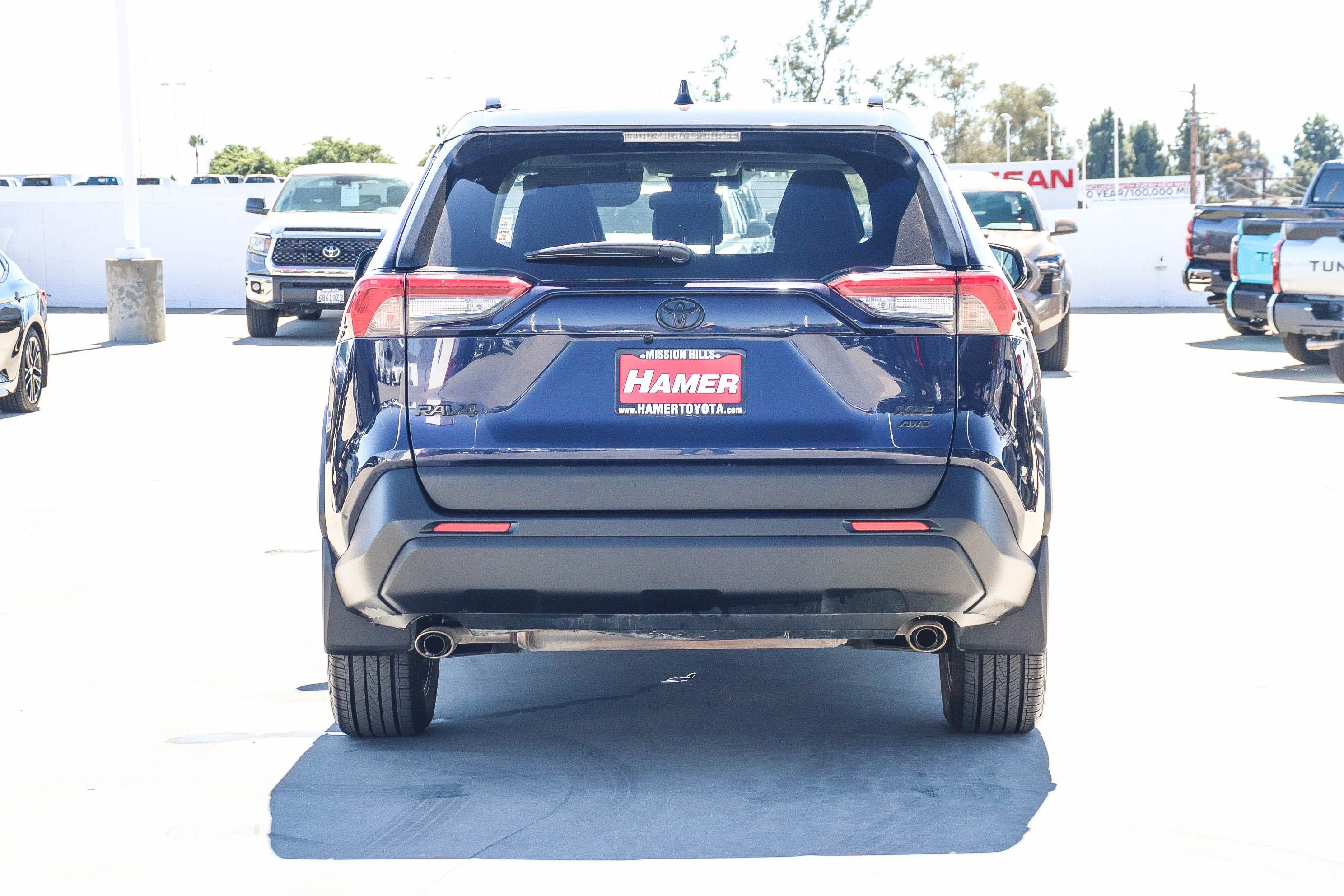 Certified 2022 Toyota RAV4 XLE Premium AWD/4WD image 6