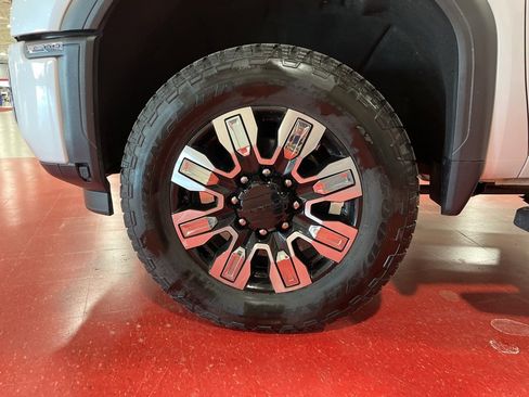 Used 2024 GMC Sierra 3500 Denali w/ Denali Reserve Package image 9