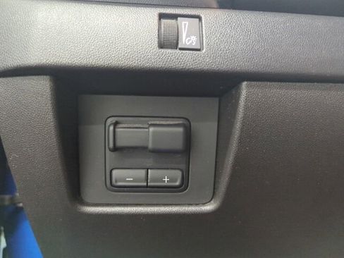 Used 2023 GMC Canyon Elevation w/ Elevation Premium Package AWD/4WD image 13