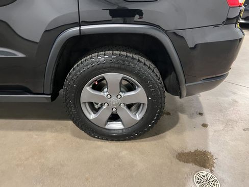 Used 2013 Jeep Grand Cherokee Trailhawk image 41