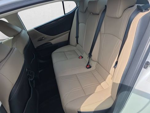 Used 2019 Lexus ES 350 w/ Accessory Package 2 FWD image 14