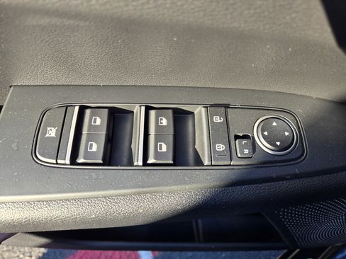 Certified 2023 Kia Forte LXS image 25