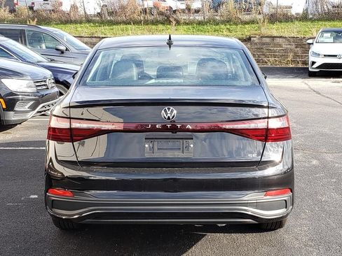 New 2026 Volkswagen Jetta SE FWD image 4