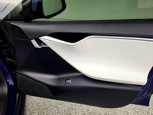 Used 2017 Tesla Model S 100D image 31