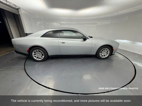 Used 2025 Dodge Charger R/T w/ Quick Order Package 25M R/T image 7