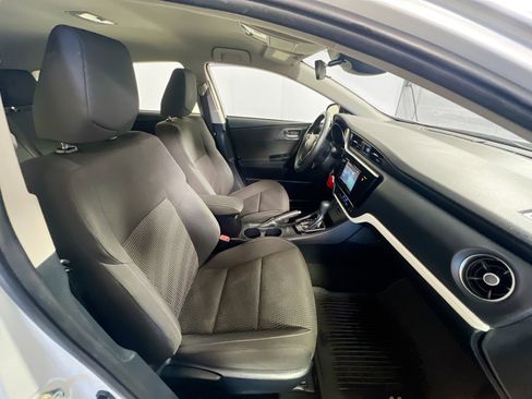 Used 2018 Toyota Corolla iM image 30