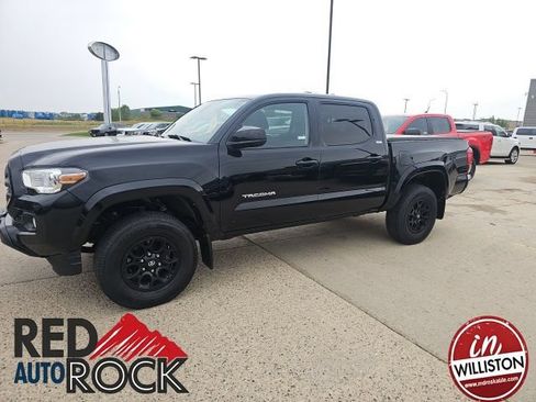 Used 2019 Toyota Tacoma SR5 AWD/4WD image 1